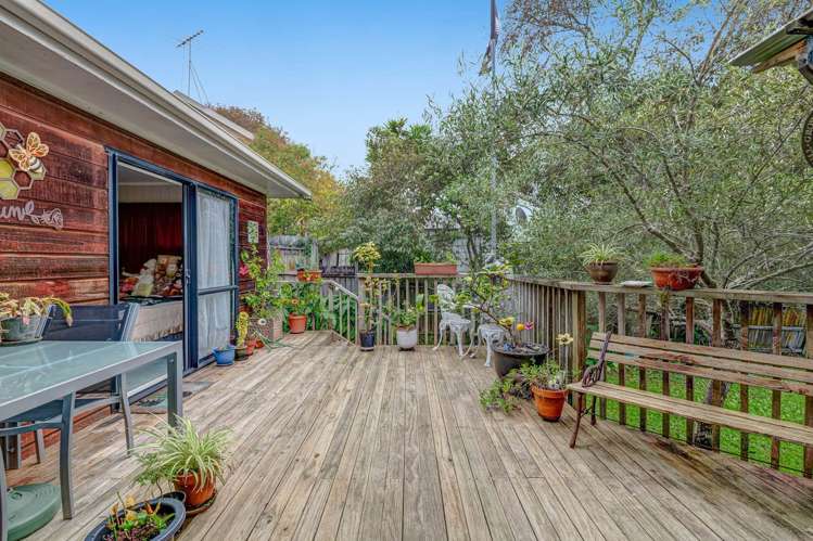 20a Holiday Road Stanmore Bay_24