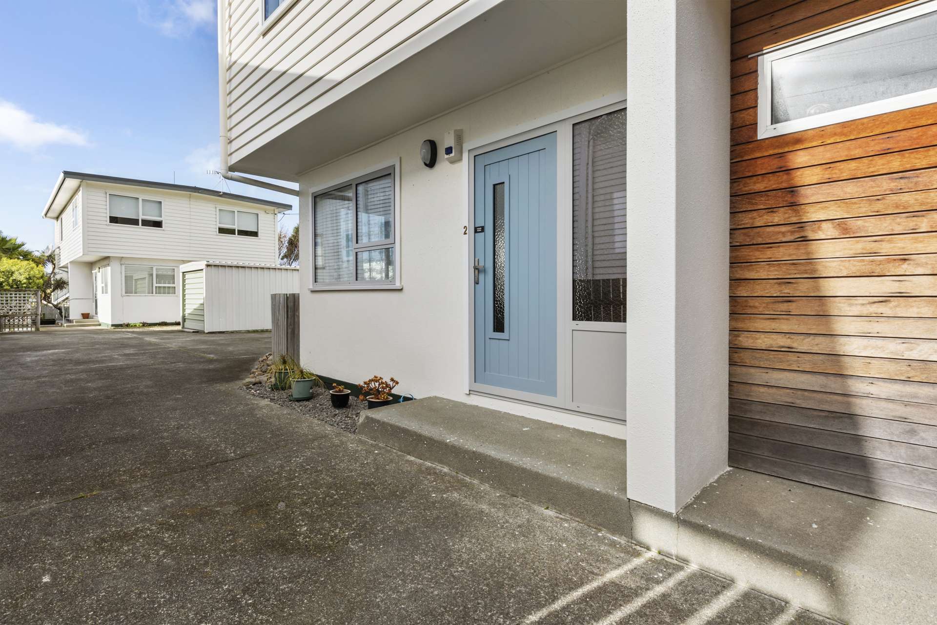 2/115 Queens Drive Lyall Bay_0