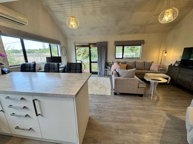  A/60 Rata Road Raumati Beach_5