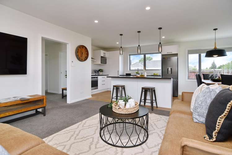 25 Dunstan Crescent Hornby_13