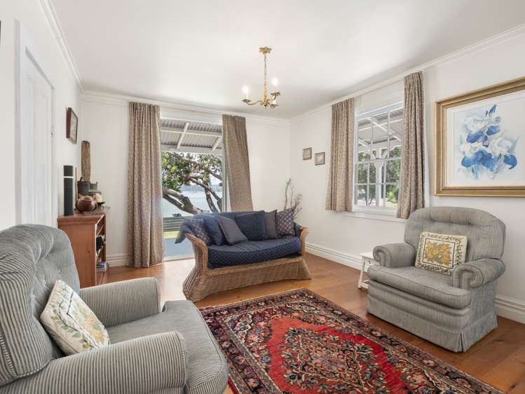 6 Paine Brown Way Russell_11