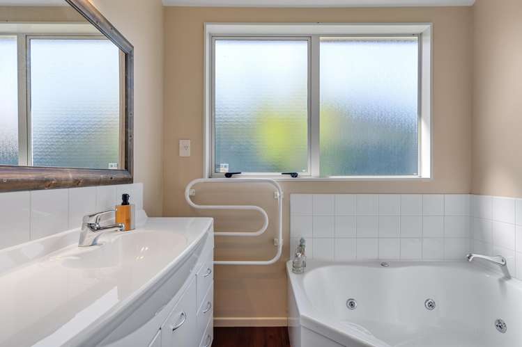 6 Kareti Drive Richmond_17