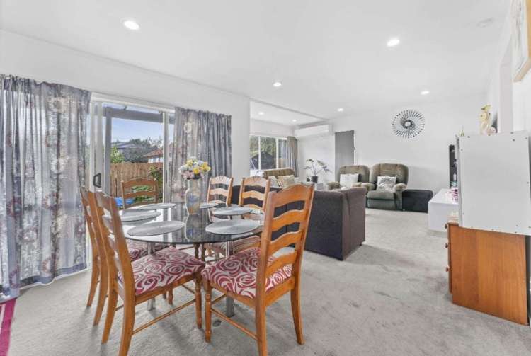 2/11 Marr Road Manurewa_3