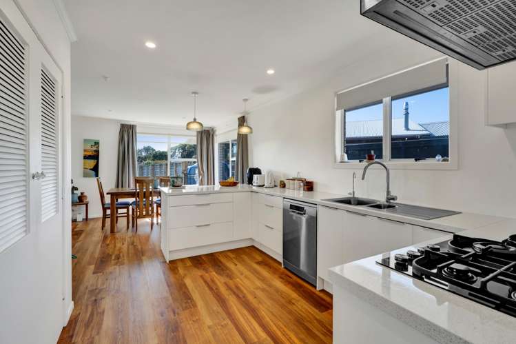 44 Wairau Road Oakura_8