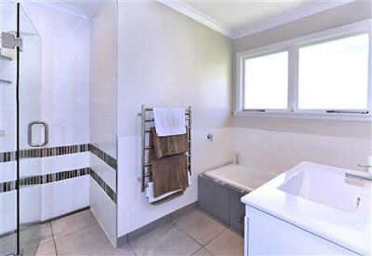 26 Gunns Crescent Cashmere_14