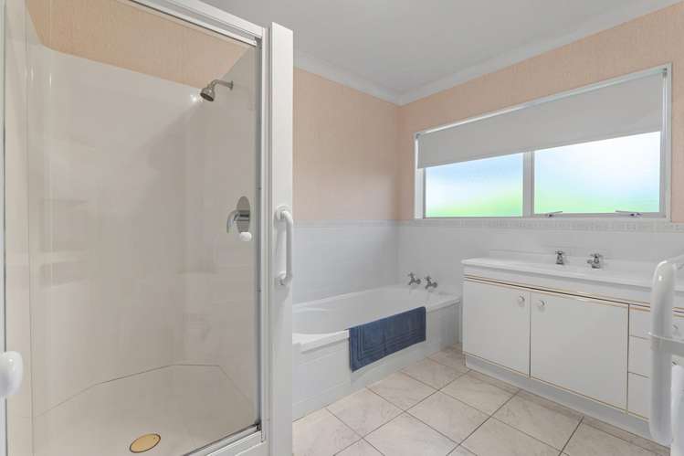 40 Settlers Grove Orewa_23