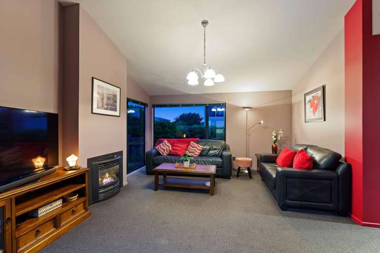 148 Field Way Waikanae Beach_9