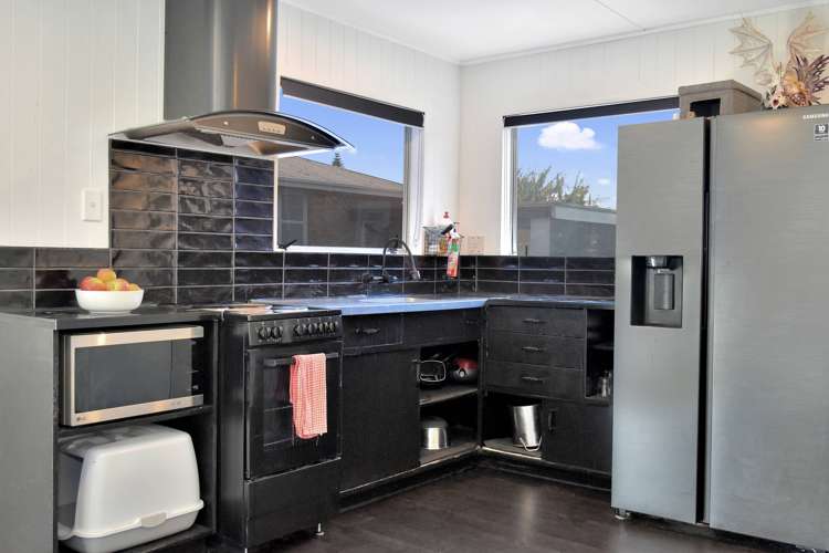 7 Wembury Grove Parkvale_6