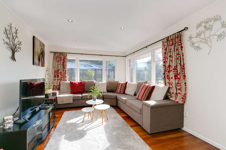 44 Bracken Road Paparangi_1