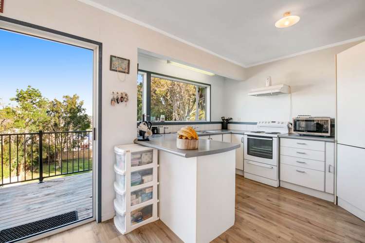 35 Vipond Road Stanmore Bay_11