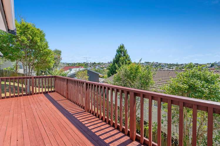 5 Camilla Grove Totara Vale_16