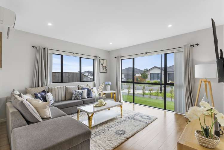 8 Koroheke Road Takanini_9