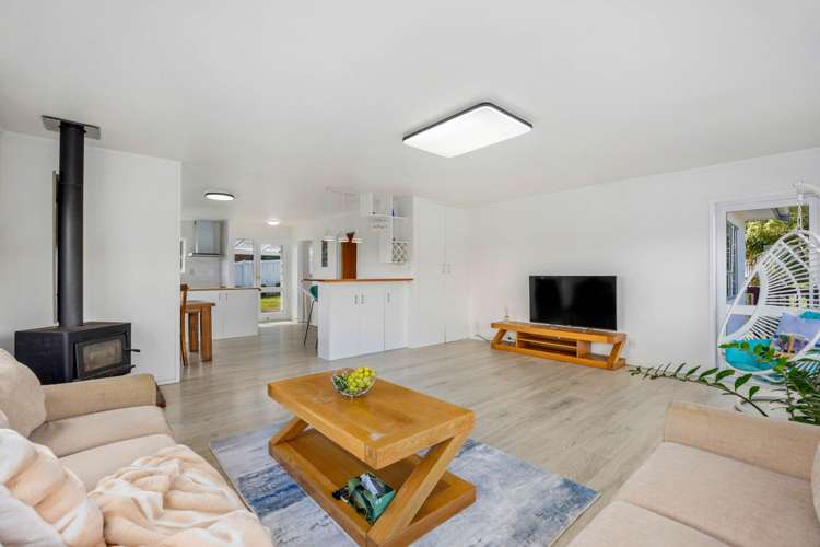 24 Squirrel Lane Browns Bay_21