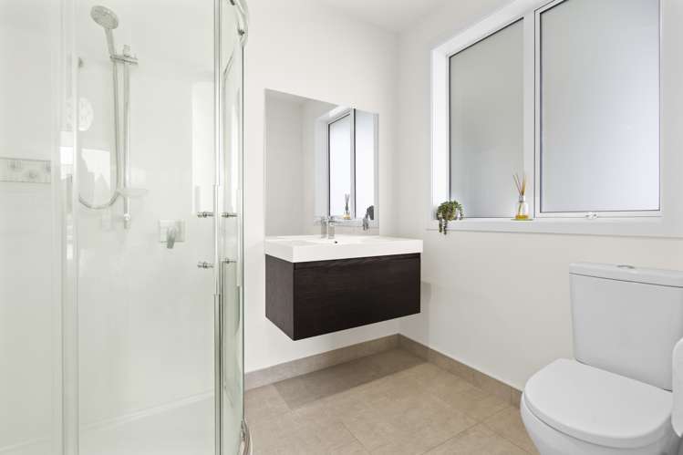 13 Alan Livingston Drive Cambridge_16