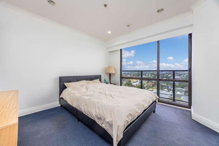 Address withheld Takapuna_11
