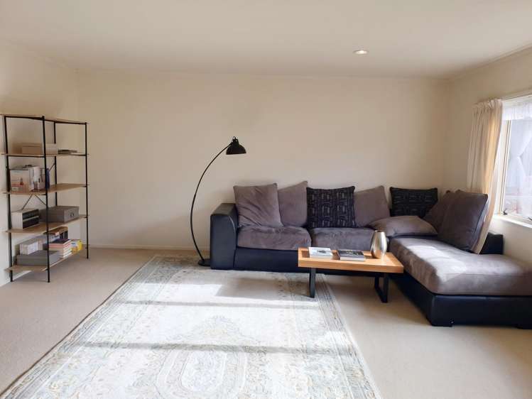 18 Villa Grove Paraparaumu_1