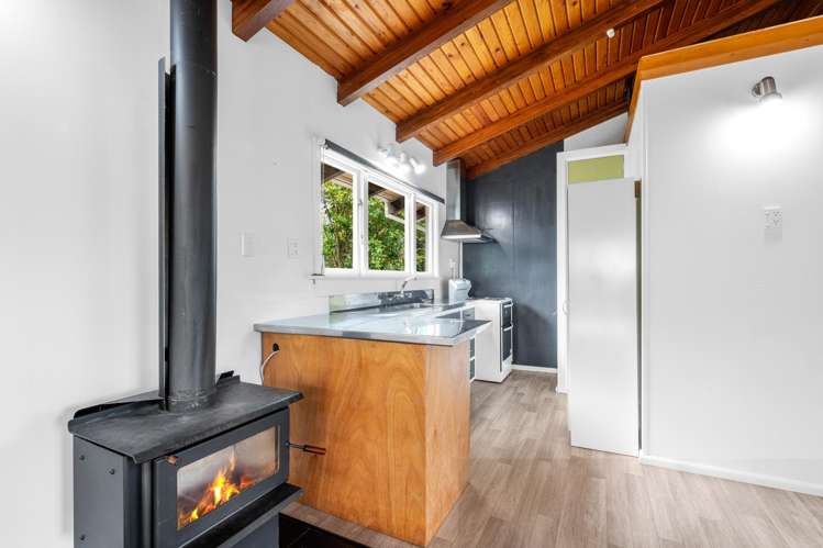 46 Beach Road Waikawa_13