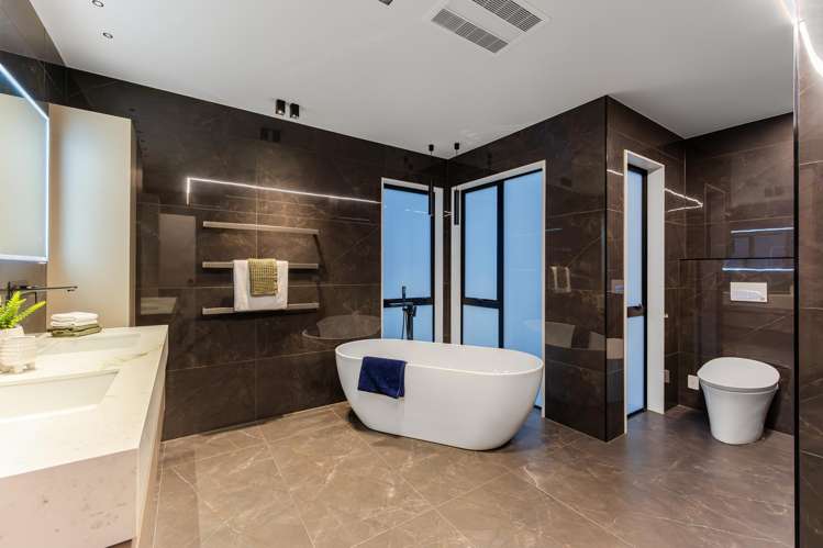 7 Headsail Drive Long Bay_21