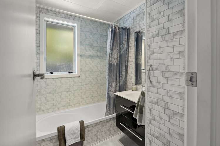 5 Pah Road Onerahi_14