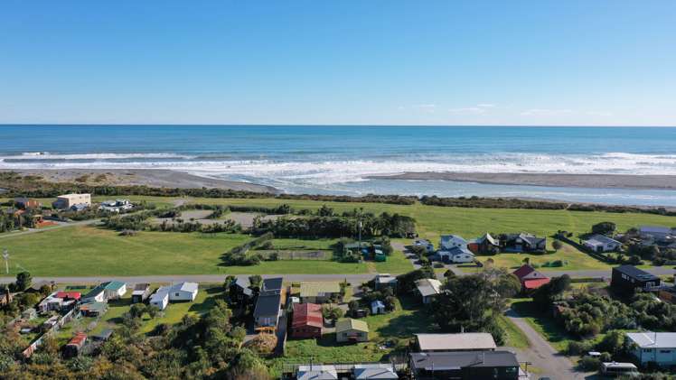 19 Victoria Street Okarito_6