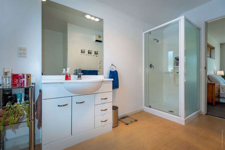 227 Southfield Drive Lincoln_18