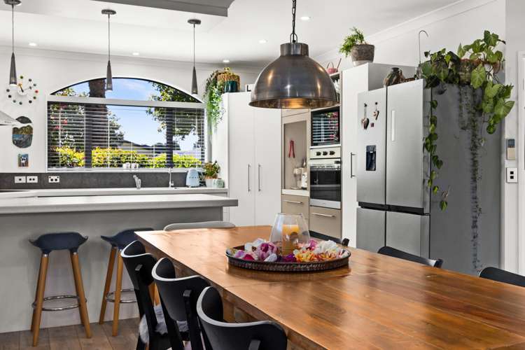 18 Delta Mews Place Clive_1