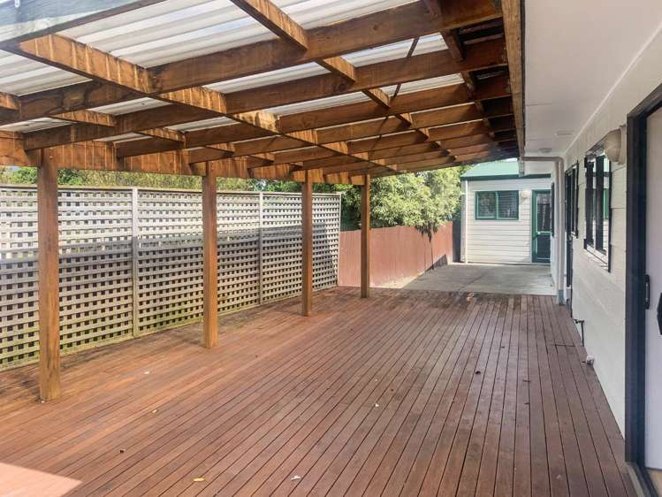 2/1002 Southland Road 10495_11
