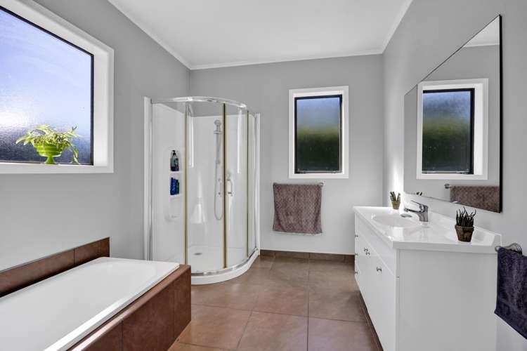 25 Collins Street Hawera_11