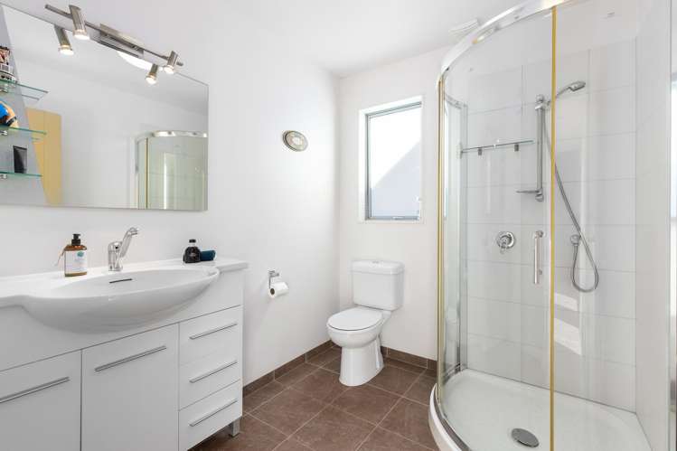 10 Veronica Close Red Beach_18