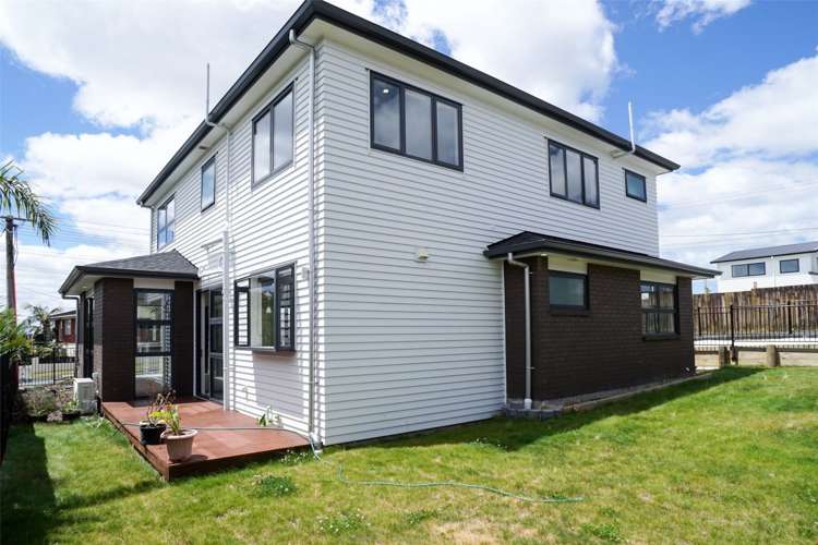 20a Hepburn Road Glendene_23