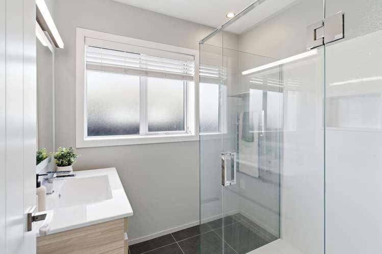 77 Neill Street Hornby_18