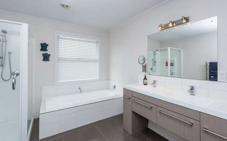 49 River Terrace Road Brightwater_13