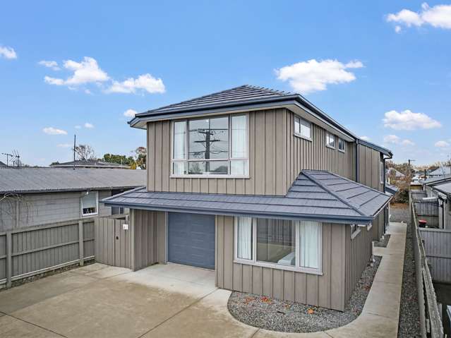 Spacious Living on MRZ land - Close to CBD