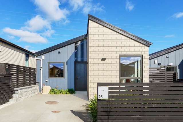 Brick, Freehold – Affordable & Low Maintenance