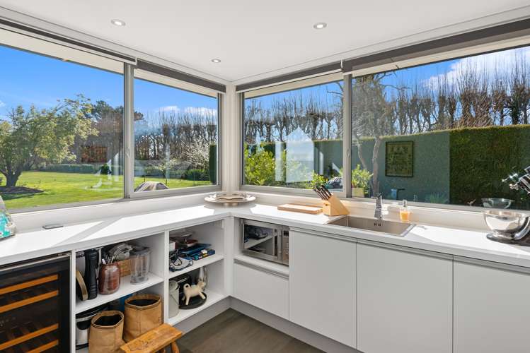 569 Johns Road Harewood_11