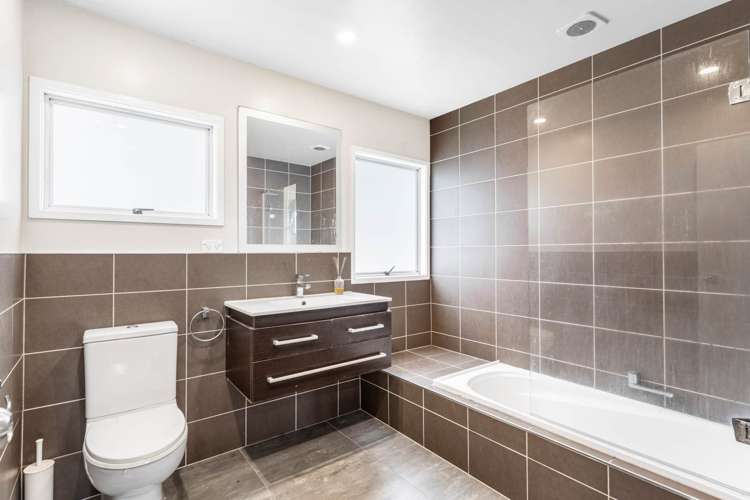 41 Meadowood Drive Unsworth Heights_9