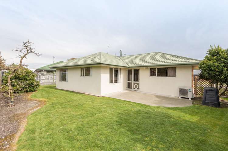 4 Maple Crescent Richmond_13