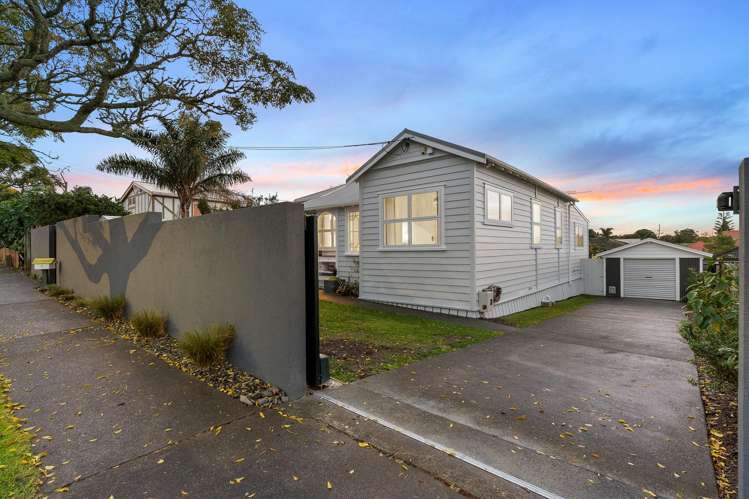4 Fontenoy Street Mount Albert_25