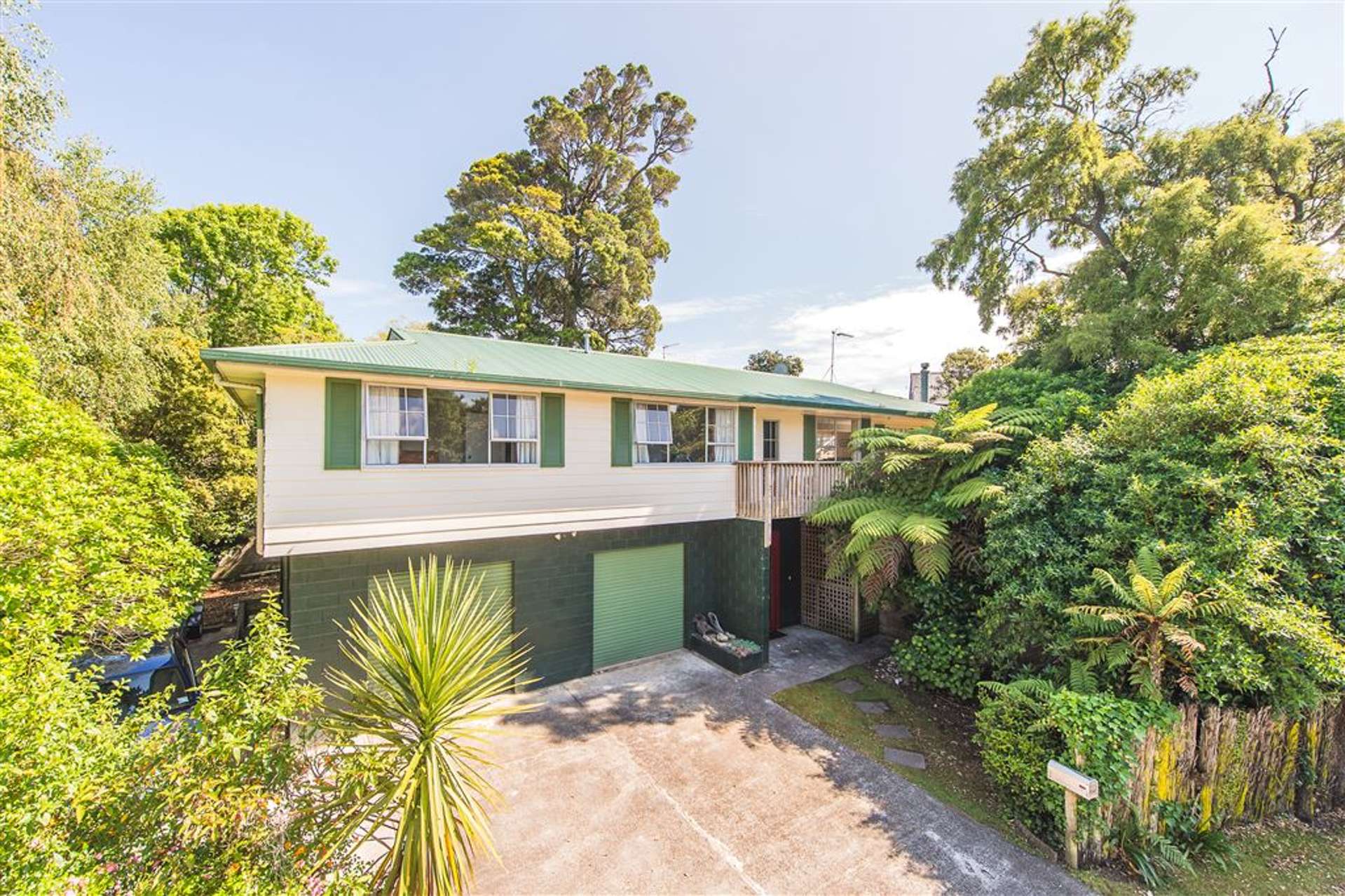 1 Alexa Place Saint Johns Hill_0