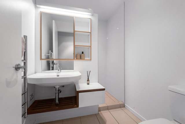 8B/82 Cable Street Te Aro_4