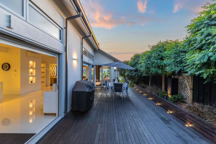 26 Waitikiri Square Parklands_24