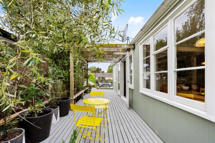 235 Georges Drive Napier South_19