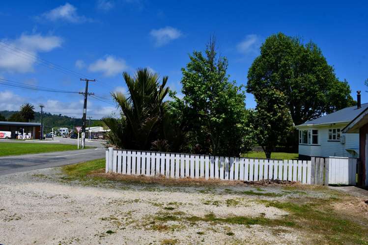 129 Waverley Street Karamea_35