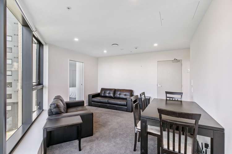 504/18 Saint Martins Lane Grafton_1