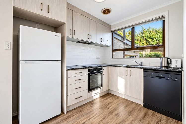 57 Centreway Road Orewa_8