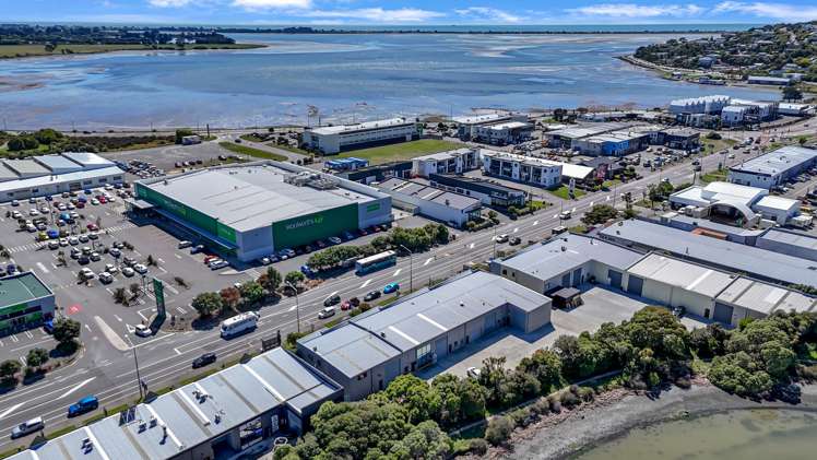 3 and 4/1008 Ferry Road Ferrymead_9