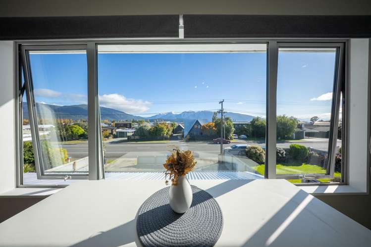 82 Matai Street Te Anau_12