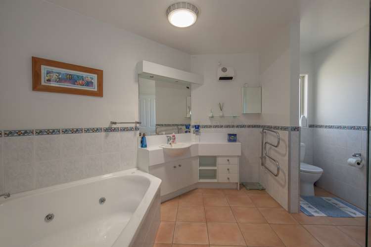 10 Mulberry Lane Wanaka_12