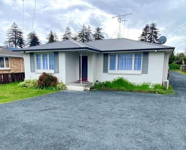 Modern, three bedroom house on Inverness