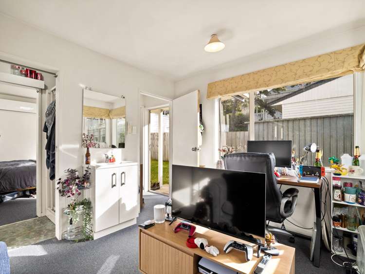 35 Carlyle Street North East Valley_16